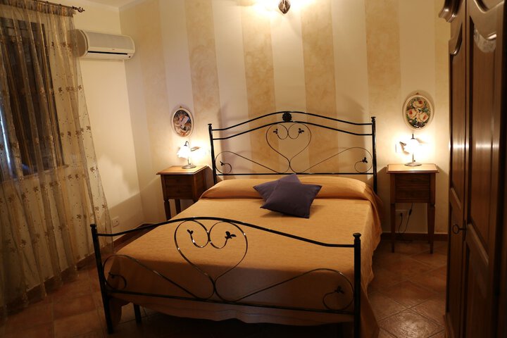 Room 10 of 30