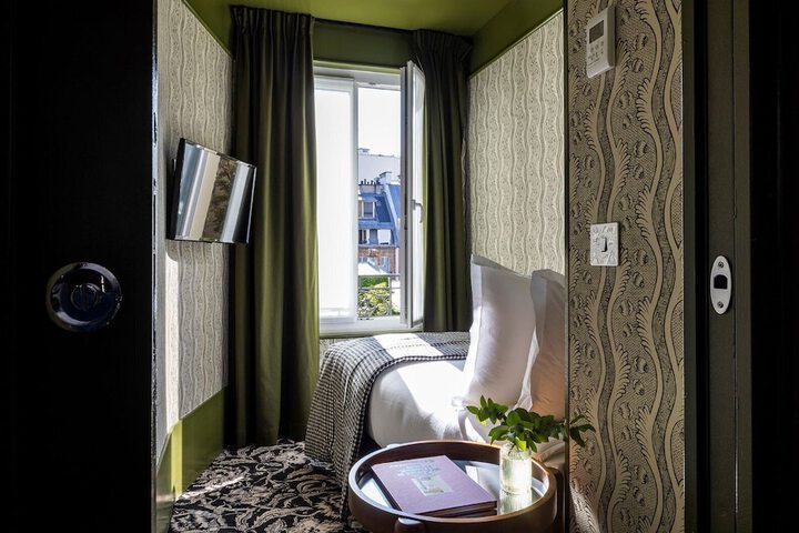 Room 21 of 61