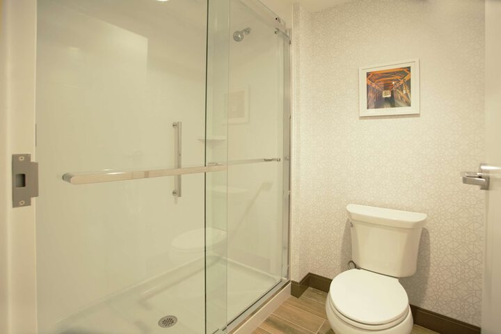 Bathroom shower