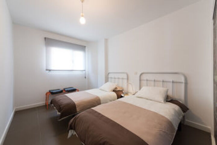 Room 8 of 27