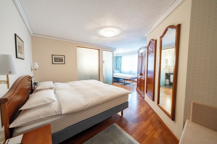Room 14 of 48