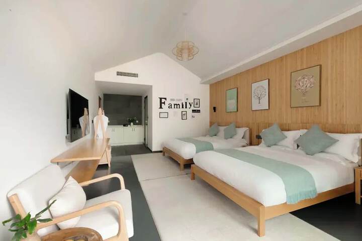 Room 54 of 163