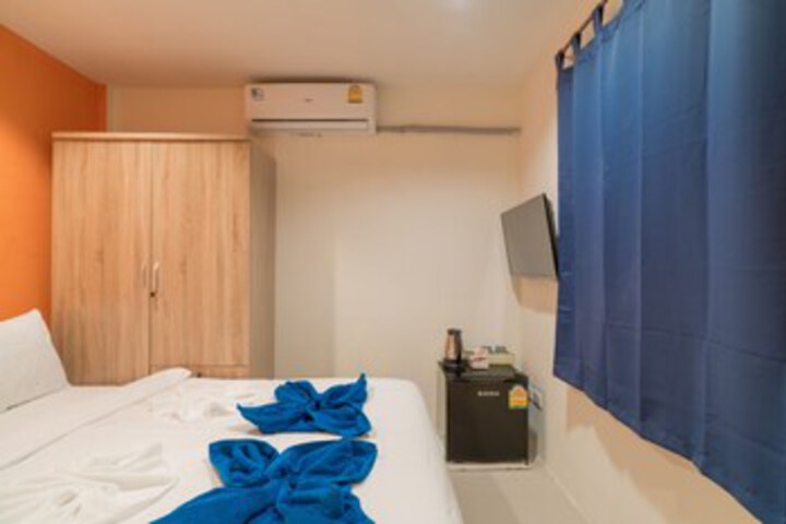 Room 32 of 45