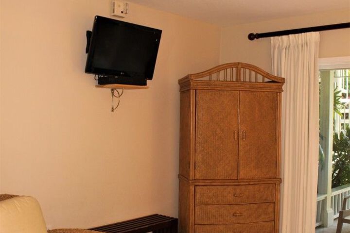 Room 27 of 54
