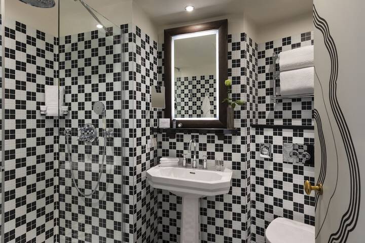 Bathroom Interior Photo