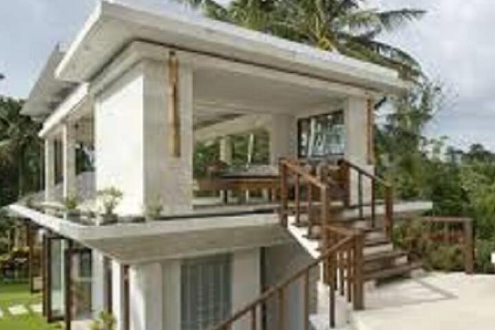 Villa Mantra