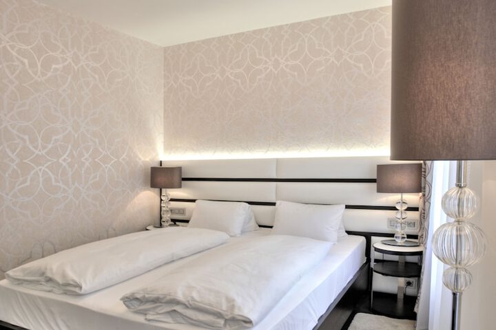 Room 11 of 78