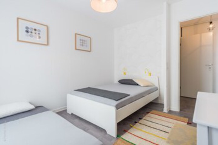 Room 21 of 25