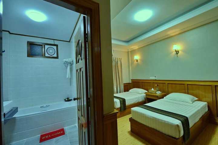 Room 10 of 40