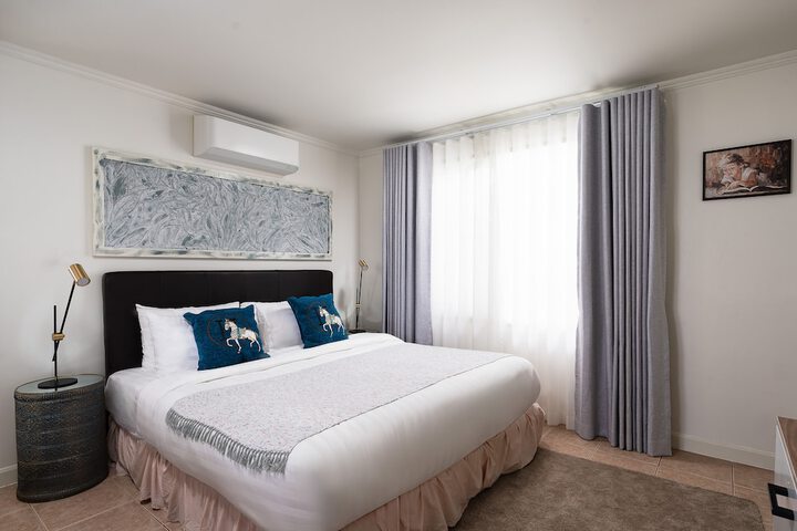 Room 3 of 34