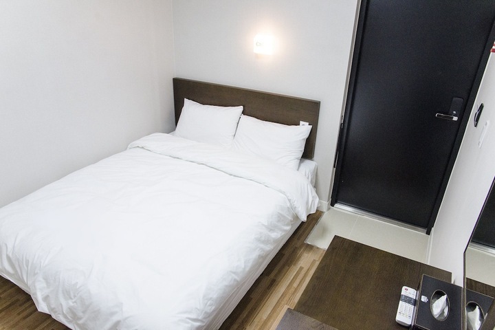 Room 16 of 81