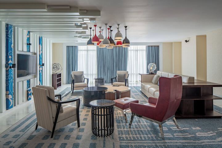 Room 28 of 107