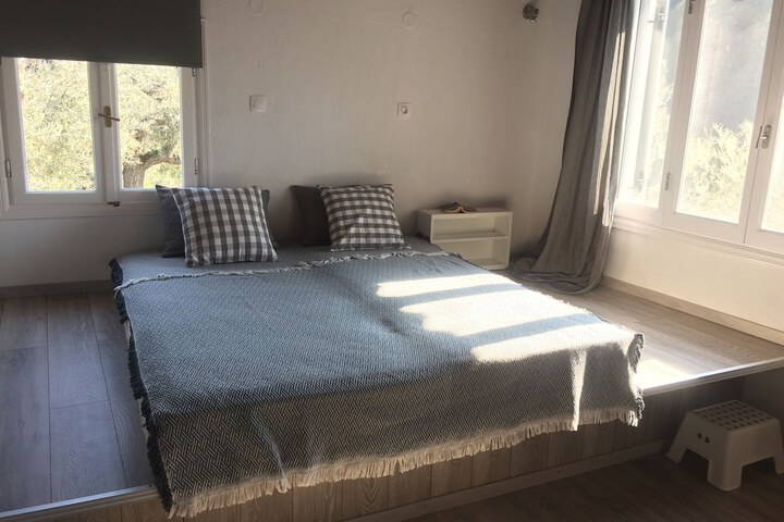 Room 6 of 47