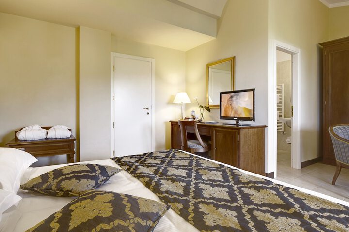 Room 16 of 59