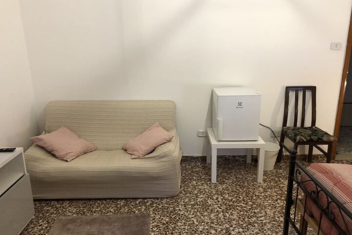 Room 9 of 43