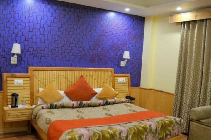 Room 8 of 20