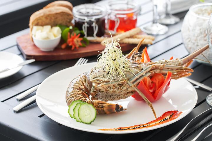 Dining 50 of 265