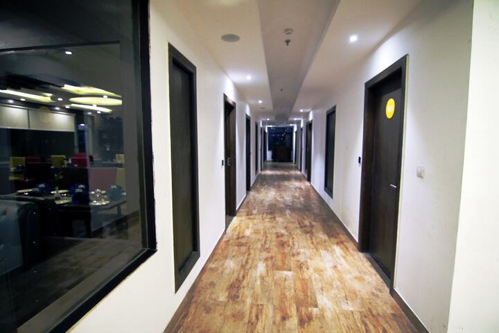 Ballroom/Hall 43 of 59