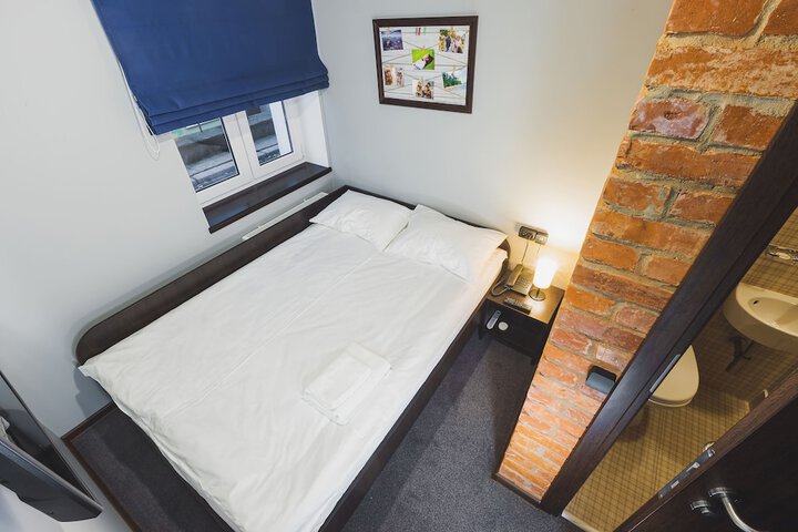 Room 3 of 22