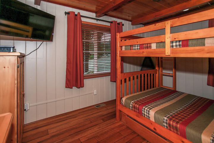 Room 3 of 21
