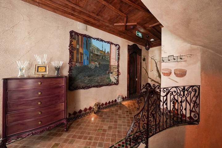 Hotel Interior 147 of 171