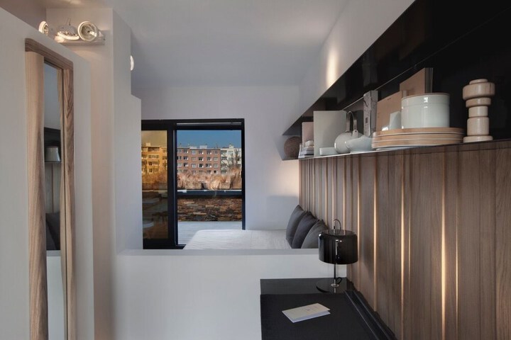 Room 21 of 44