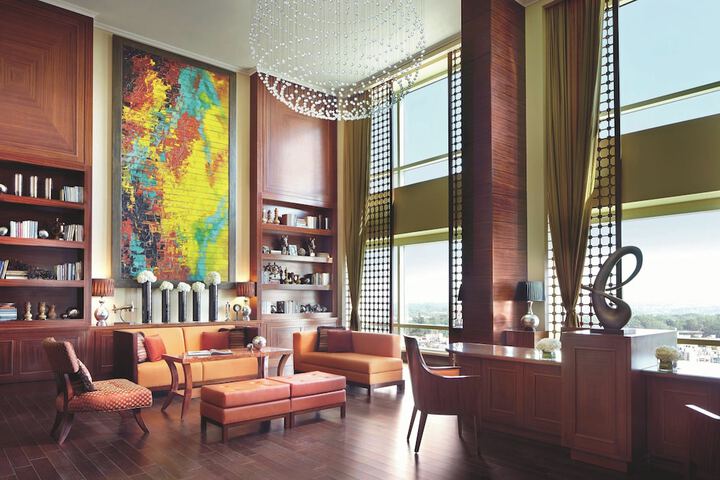 Lounge 103 of 128