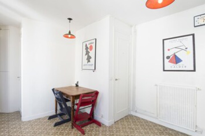 Room 9 of 33