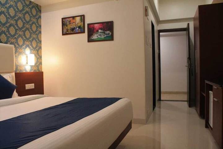 Room 7 of 27