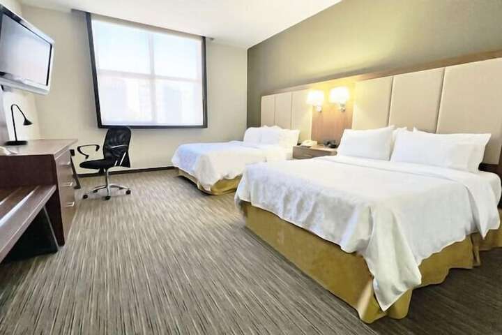 Room 5 of 61