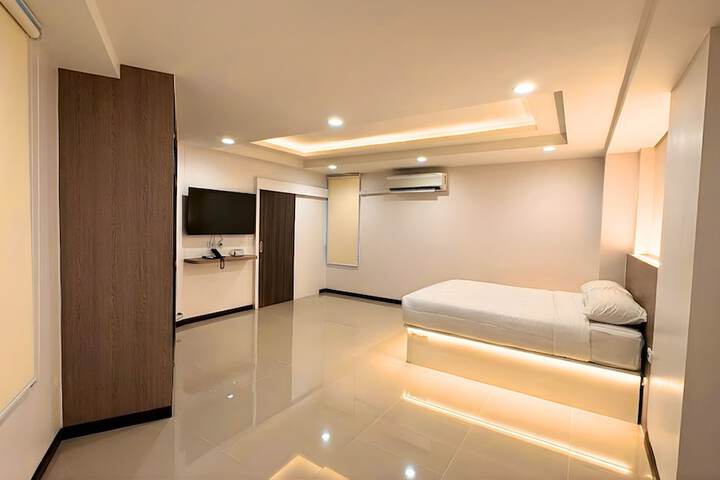 Room 15 of 78