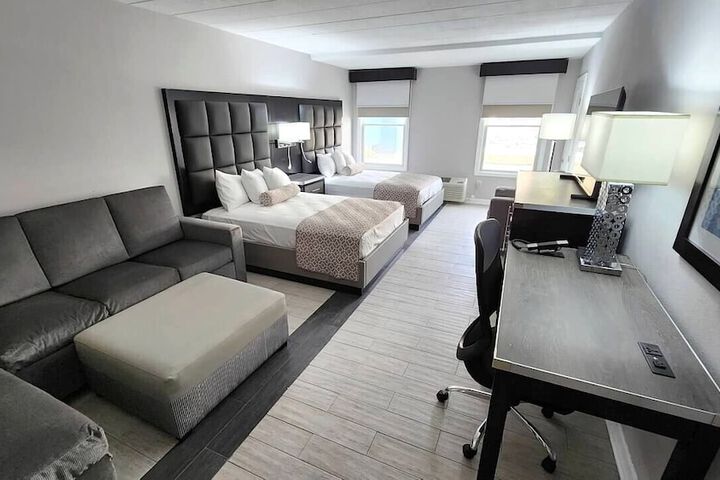Room 6 of 31