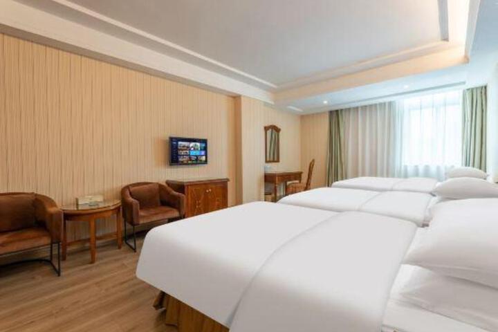 Room 9 of 45