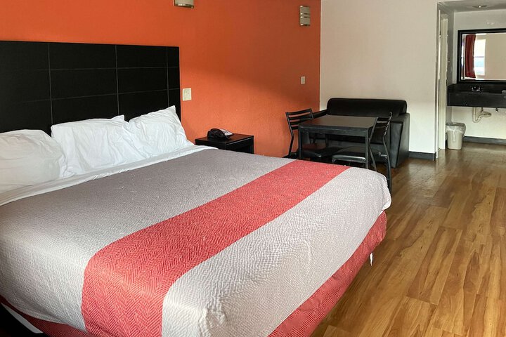 Room 3 of 13