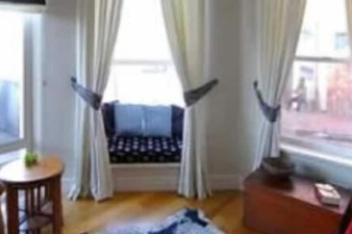 Room 22 of 49