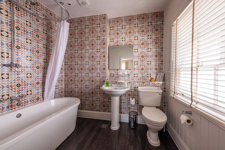 Bathroom Interior Photo