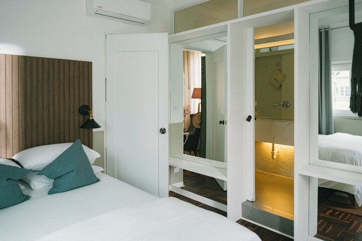 Room 28 of 75