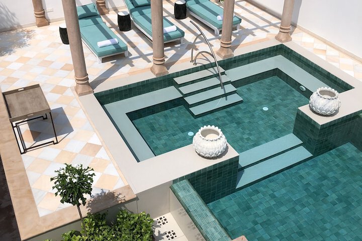 Pool 49 of 79