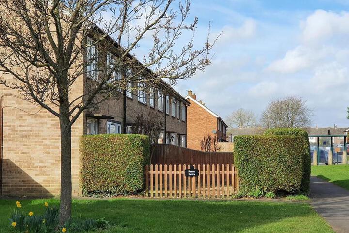 Image of Rabbit Haven - 4 minutes from Bicester Village!