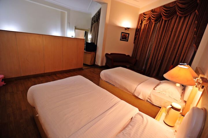 Room 16 of 84