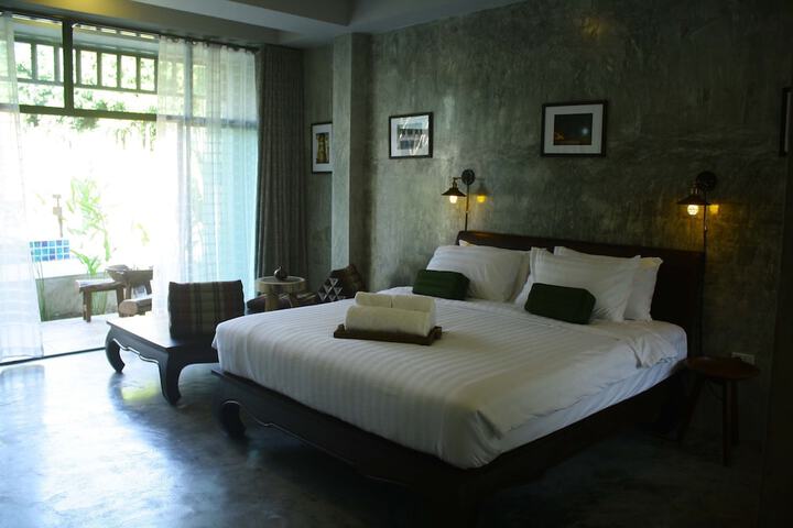Room 2 of 88