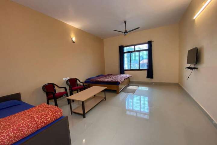 Room 3 of 16