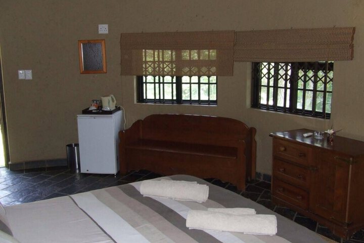 LUKAFRICA RIVERSIDE CHALETS & SAFARIS
