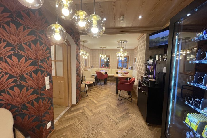 Guest Lobby