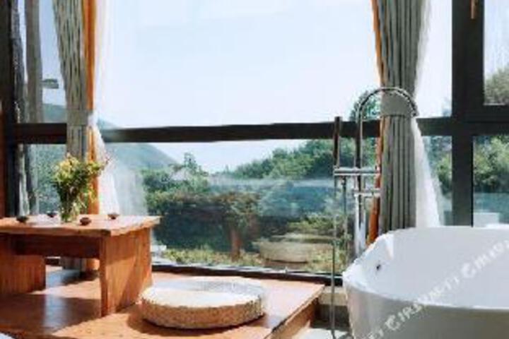 Fengyin Inn