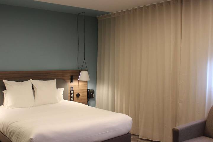Room 14 of 117