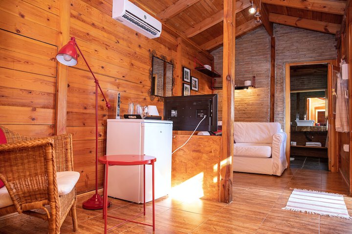 Room 5 of 20