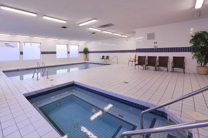 Pool Hotel