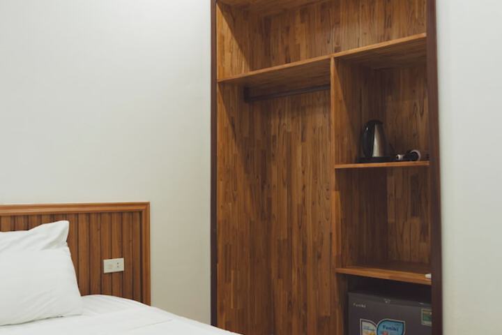 Room 8 of 91