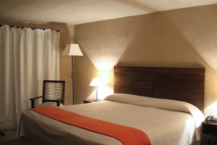 Room 2 of 42